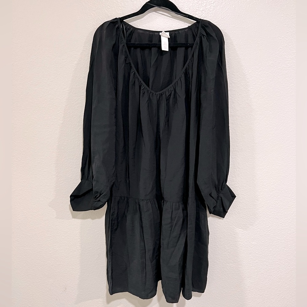 Black H&M dress. NWOT.